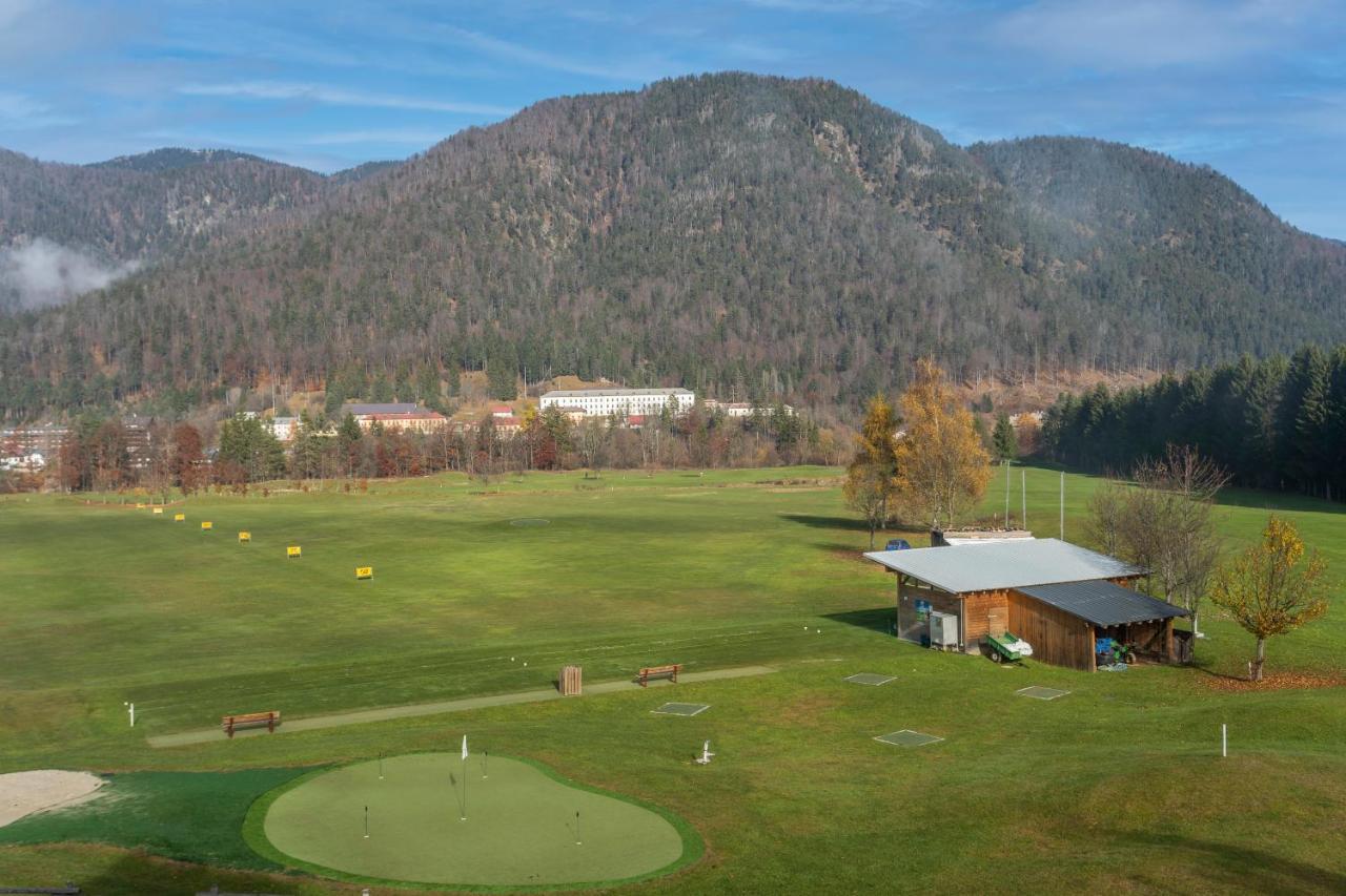 شقة Golf View Apt With Parking And Mountain View! تارفيسيو المظهر الخارجي الصورة